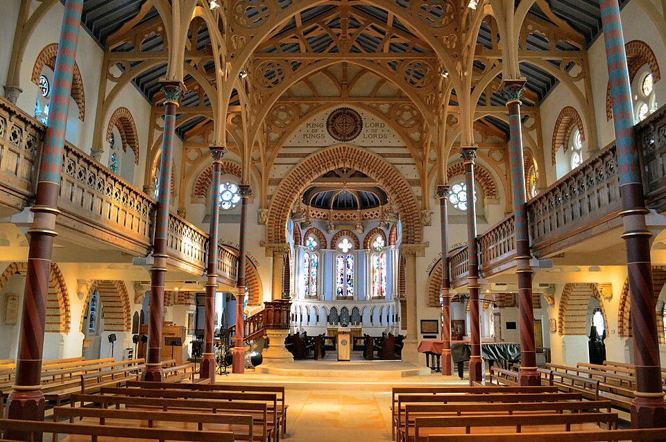 File:St Mary's Church, Ealing, interior.jpg