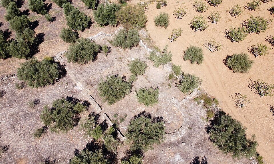 File:Παλαιοχριστιανική βασιλική β' Χαλάσματα Μολάων.jpg