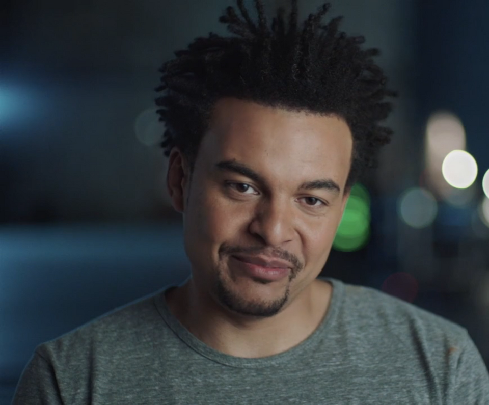 File:Alex da Kid interview.png