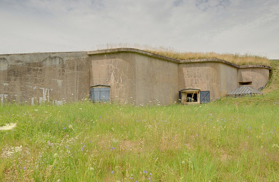 File:Fort-15-33-58.jpg