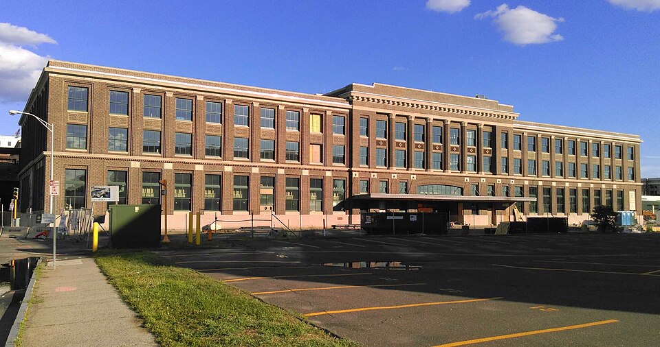 File:Springfield Union Station, July 2016.jpg
