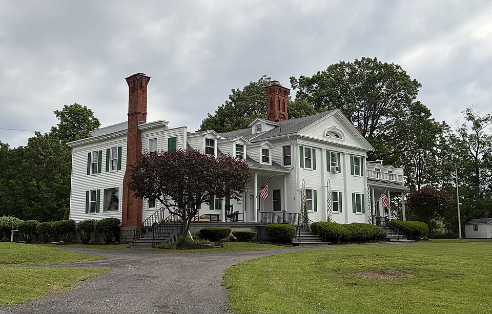 File:Tower Homestead and Masonic Temple.jpg