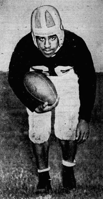 File:Buddy Young 1946.jpg