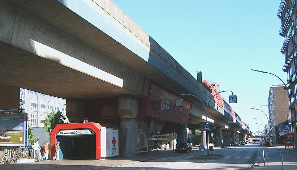 File:Hh-hammerbrook-bf-eingang.jpg