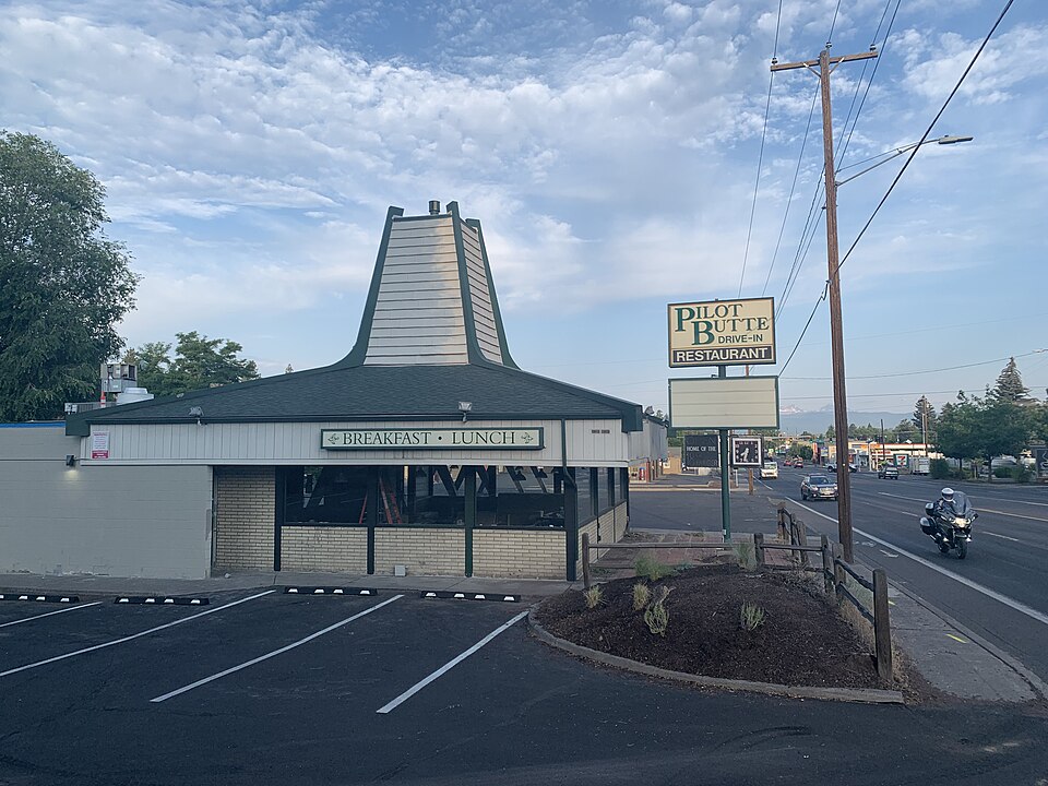 File:Pilot Butte Drive-In.jpg