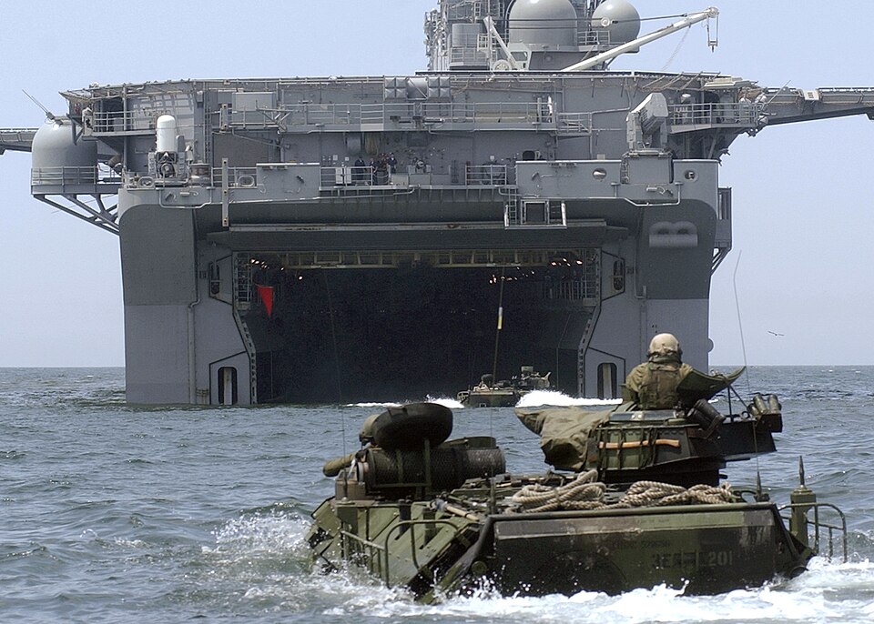 File:USS Bonhomme Richard (LHD-6) welldeck.jpg