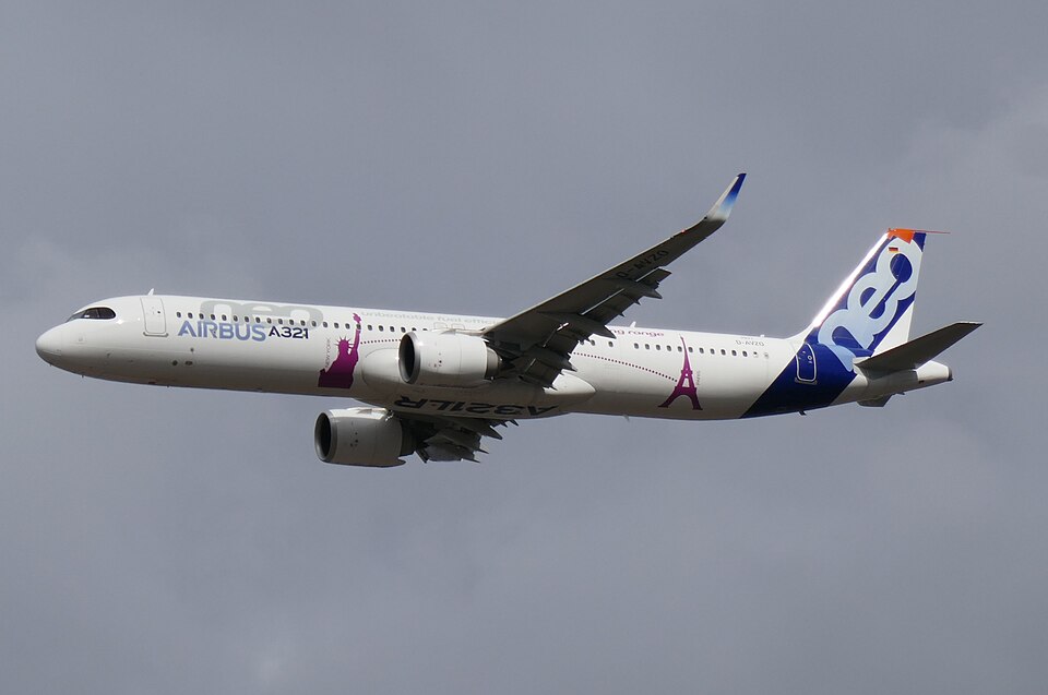 File:A321 XLR Neo 2022-09-24 3 (cropped).jpg