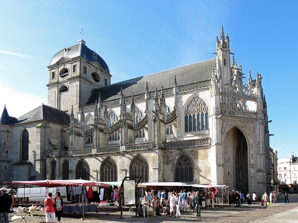 File:Basilique Notre-Dame - Alençon 1.JPG