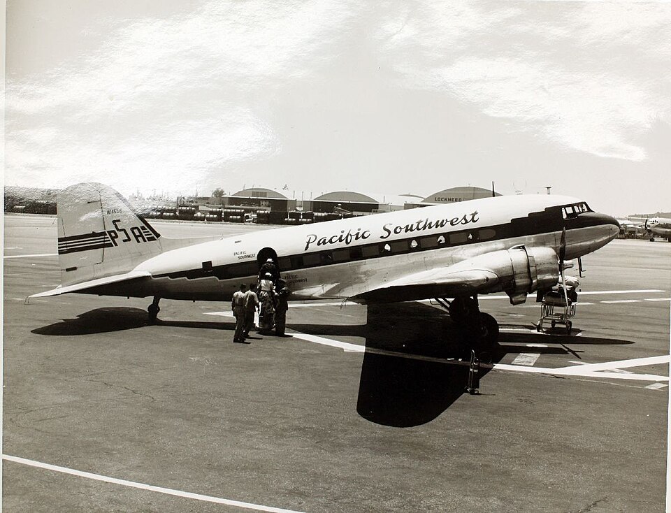 File:Douglas, DC-3 PSA (01 00090722).jpg