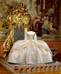 Coronation gown of Louisa Ulrika of Prussia, kröningsklänning - Livrustkammare (1751)