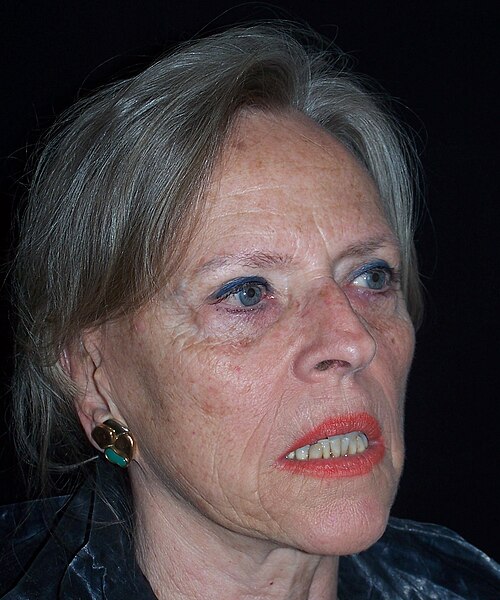 File:Moje Menhardt.jpg