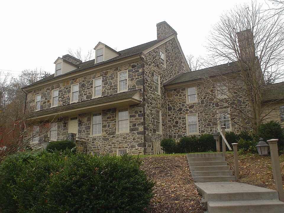 File:StonehavenDelco.JPG