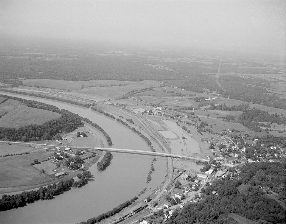 File:Scottsville Aerial View (7797532376).jpg