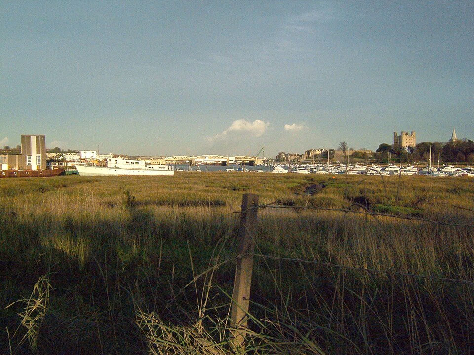 File:Strood TempleMarsh RochWire.JPG
