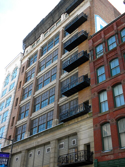 File:121612220Arch.JPG