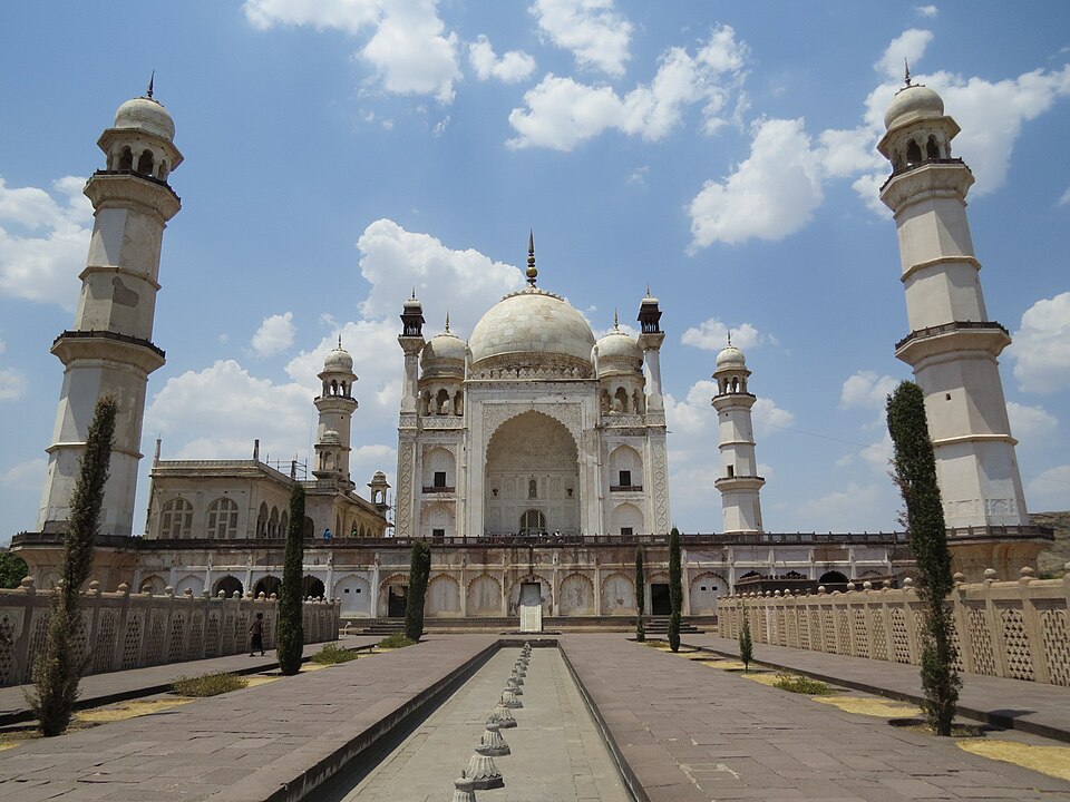 File:Bibi Ka Maqbara , Aurangabad.JPG