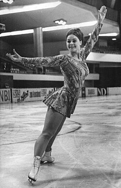 Gabriele Seyfert performs on ice