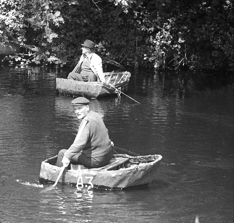 File:Coracles River Teifi.jpg