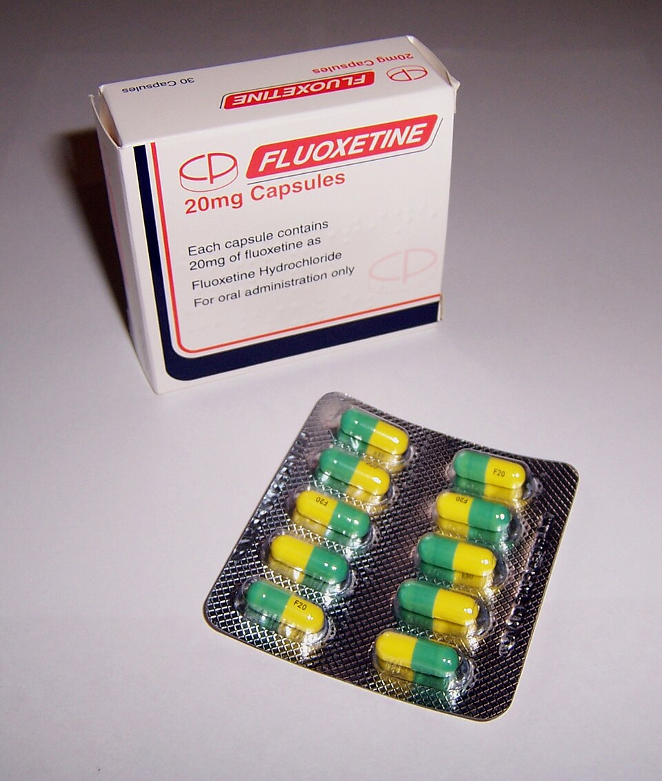 File:Fluoxetine 20mg with Packet.jpg