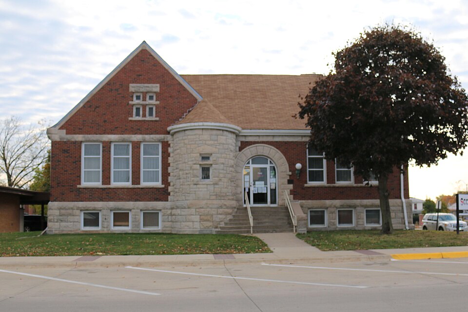 File:MT PLEASANT PUBLIC LIBRARY-1.jpg