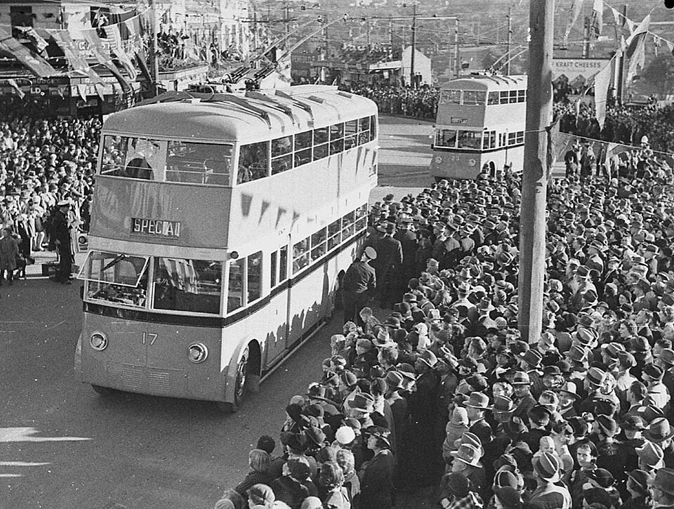 File:Sydney trolleybuses Kogarah - 19370703.jpg