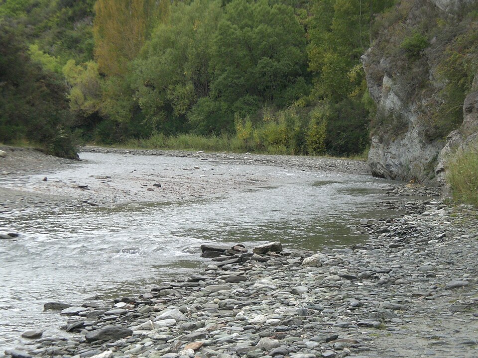 File:Arrow River.JPG