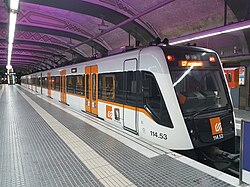 Series 113 (4 cars)                               and 114 (3 cars)