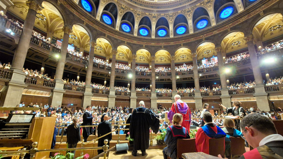 File:McEwan Hall Edinburgh graduation.png