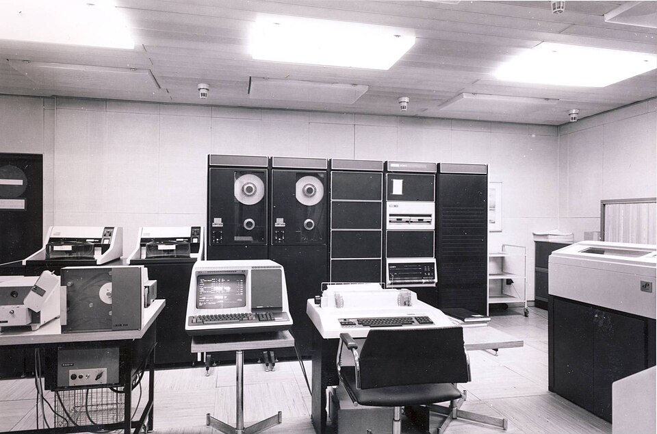 File:PDP-11-70.JPG
