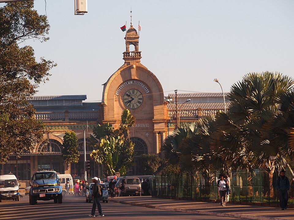 File:Soarano train station Antananarivo Madagascar.JPG