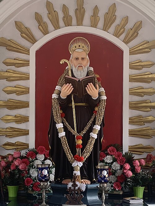 File:Statue of St. Maurus.jpg