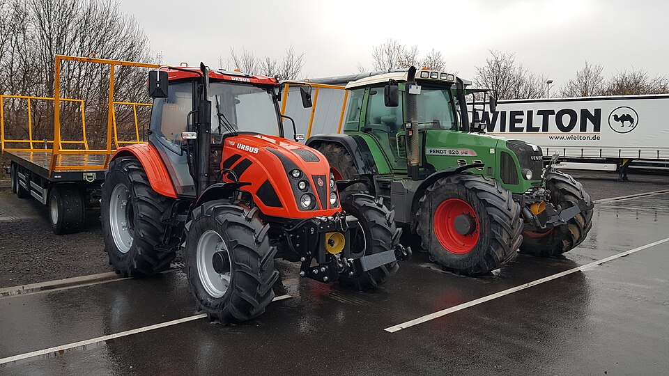 File:Tractors.jpg