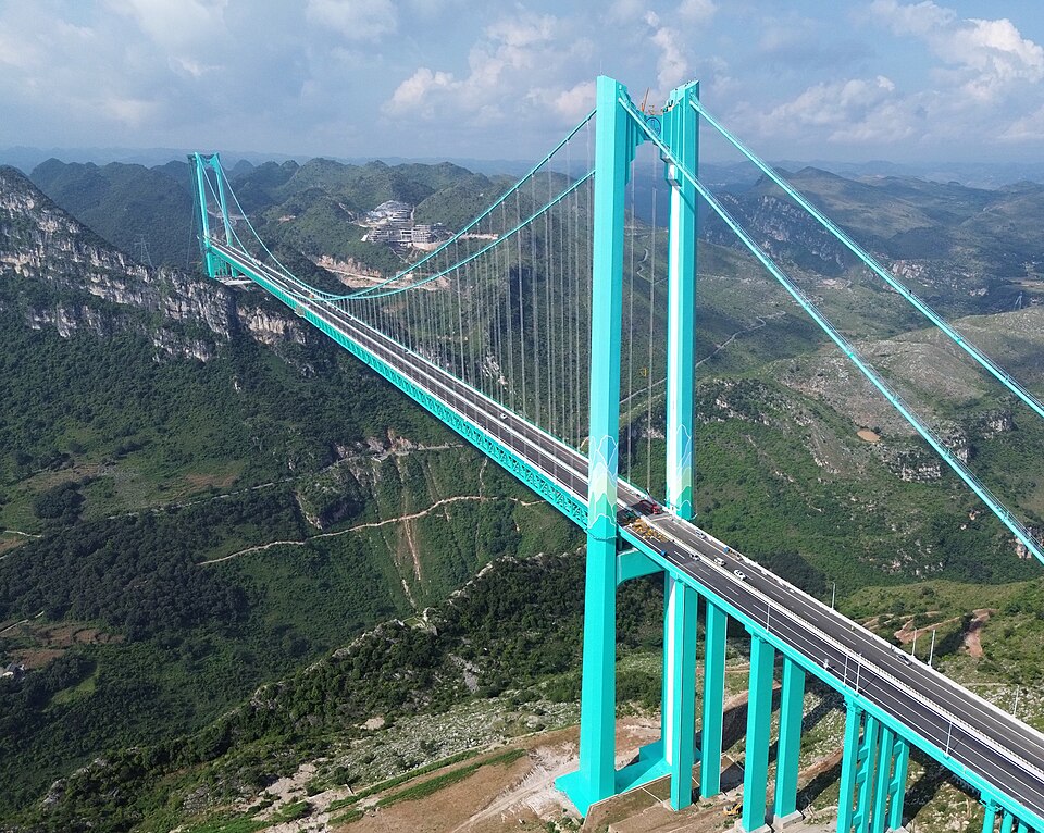 File:Huajiang Canyon Bridge1.JPG