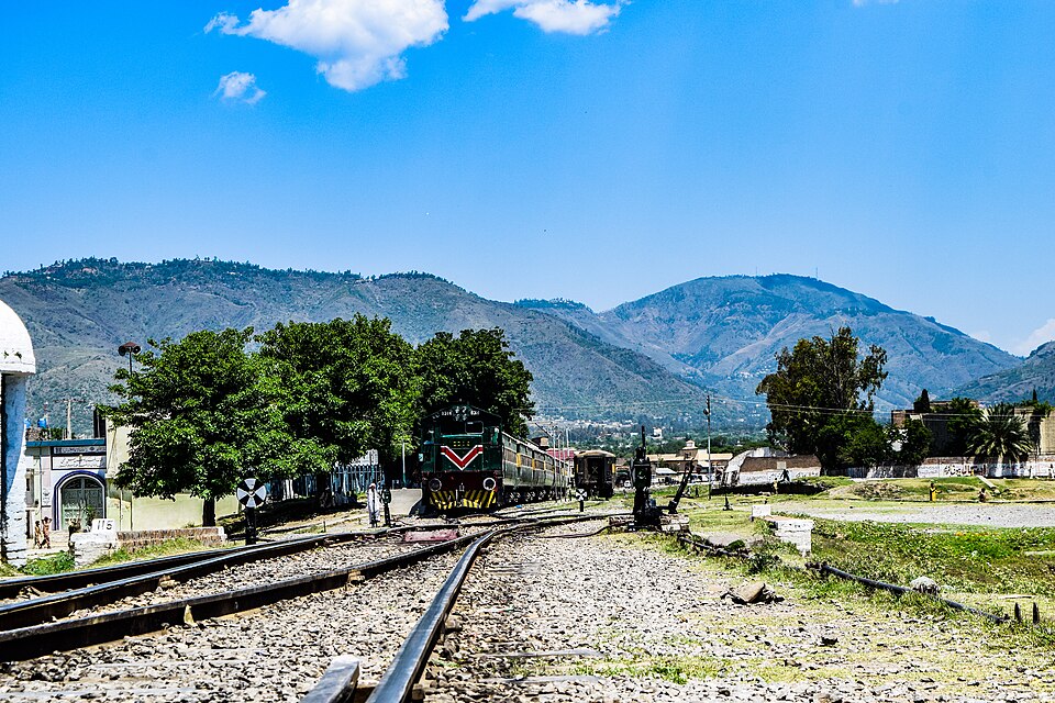 File:2017 - Havelian Railway Station.jpg
