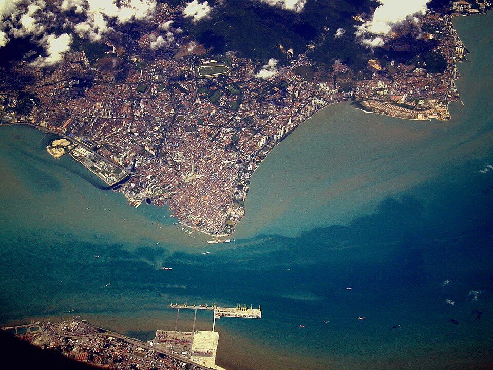 File:Calflier001 George Town Penang aerial.jpg