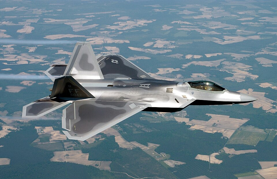 File:Lockheed Martin F-22.jpg