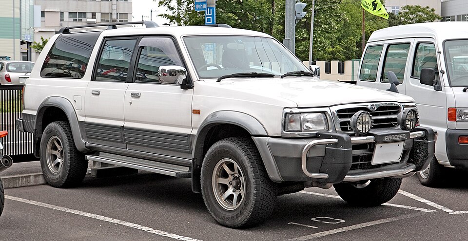 File:Mazda Proceed Marvie 003.JPG