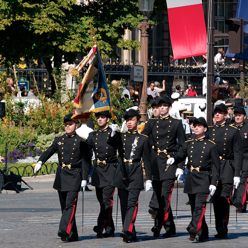 File:Polytechnique flag guard Bastille Day 2008.jpg
