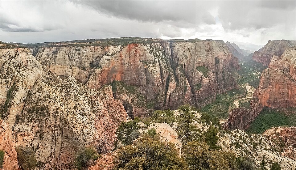 File:Cable Mountain Zion Canyon.jpg