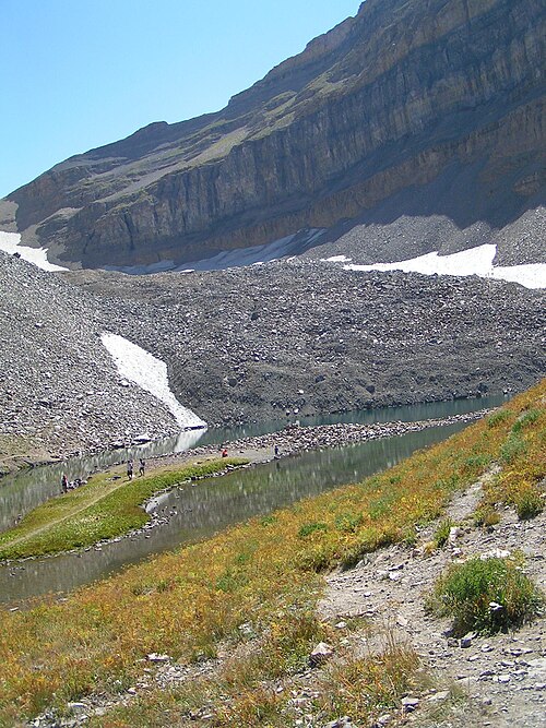 File:Emerald Lake below Timpanogos Glacier.jpg