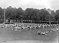 Minneshögtid på Nya Varvets idrottsplats den 4 augusti 1943 för de omkomna i katastrofen med HMS Ulven.