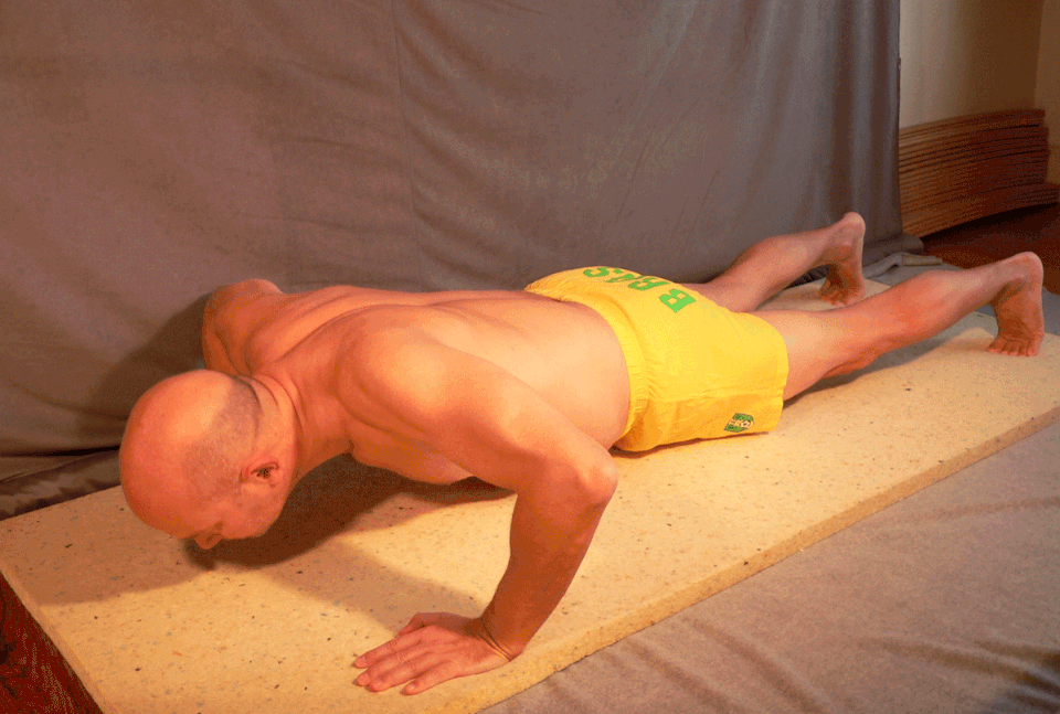 File:Liegestuetz02 ani fcm.gif