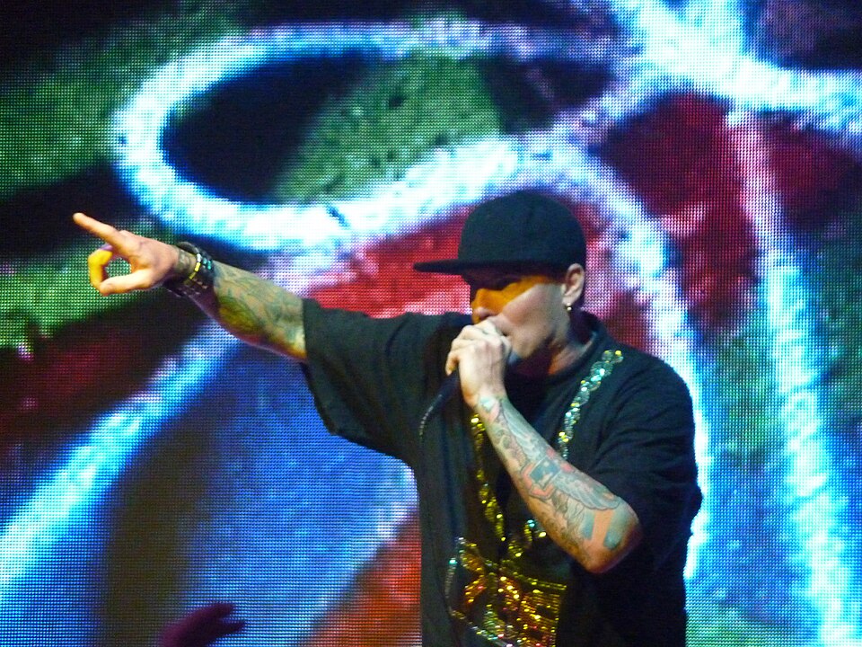 File:Vanilla Ice concert (4743161178).jpg
