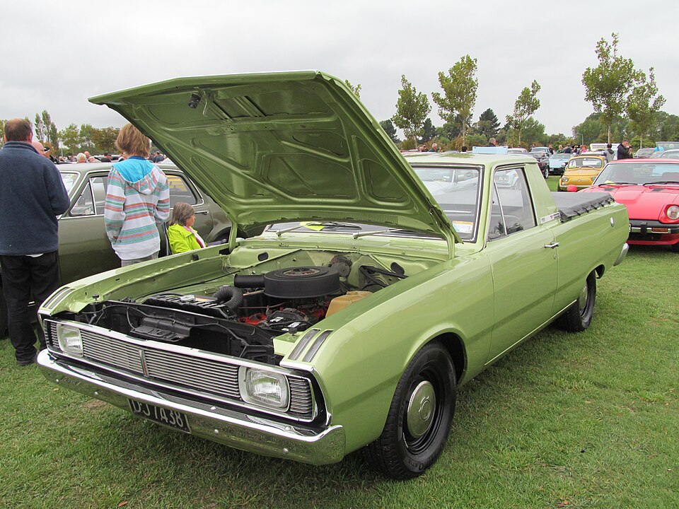 File:1971 Chrysler Valiant Wayfarer (VG) (13100867784).jpg