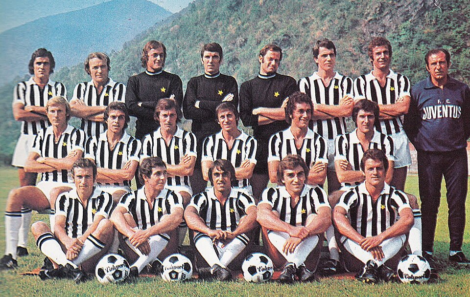 File:Juventus Football Club 1974-75.jpg