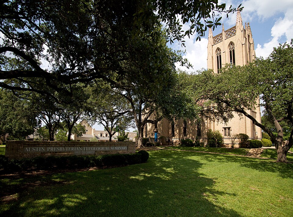 File:Austin Seminary Campus.jpg