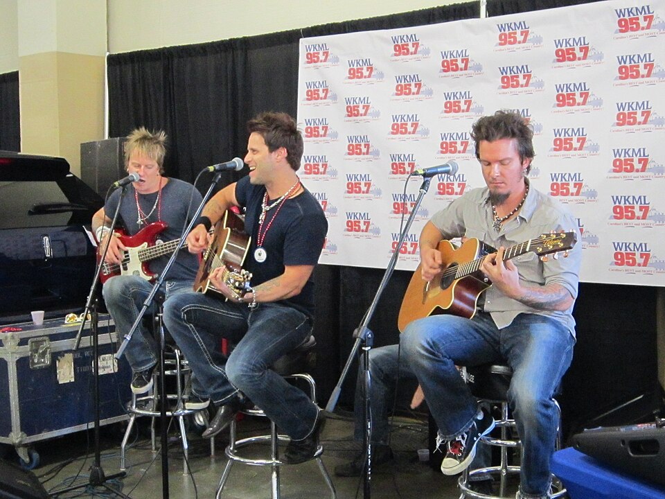 File:Parmalee CumberlandCountyFair 2012.jpg
