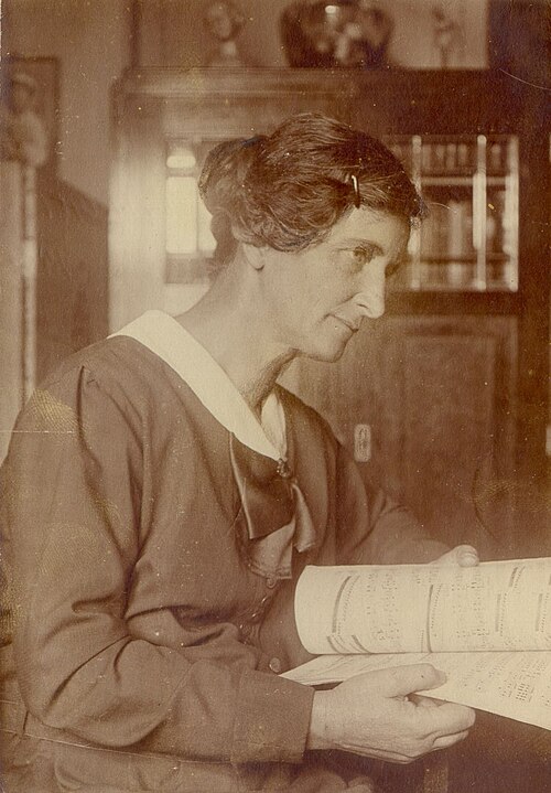 File:Avgusta Šantel.jpg