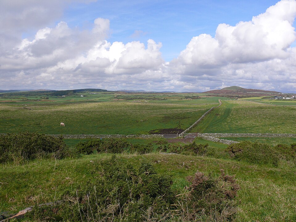 File:Black Cairn, Old Luce, Wigtownshire.jpg