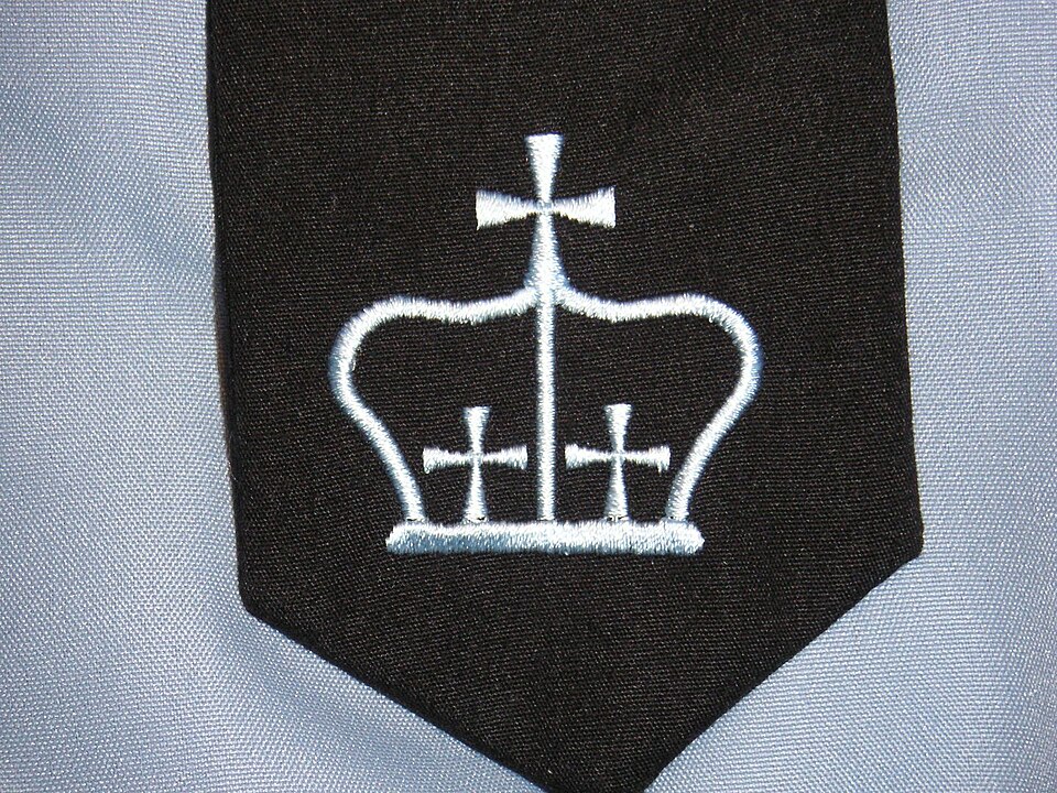 File:ColumbiaRobeLapel.jpg